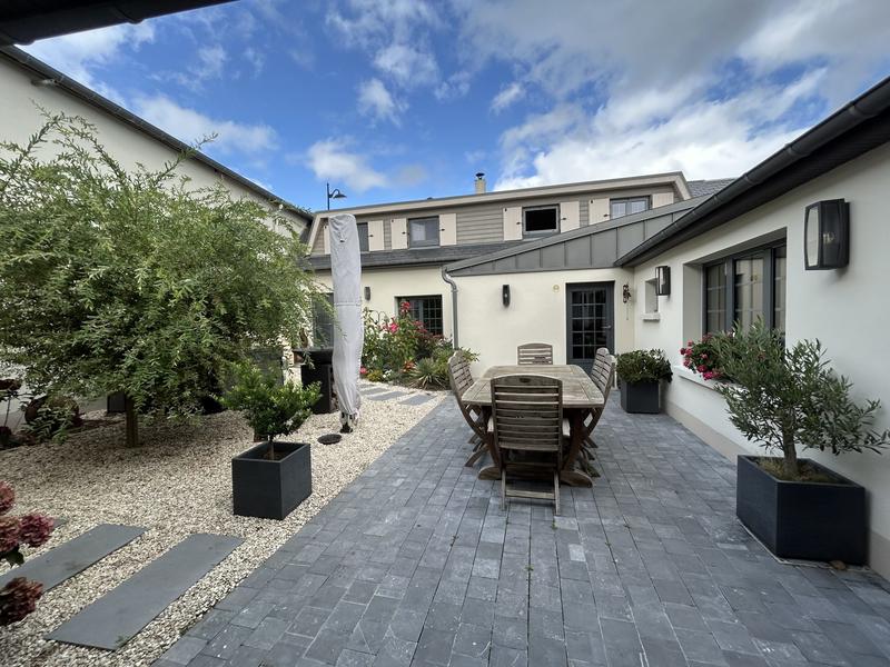 Maison ancienne - 162 m² - 7 pièces