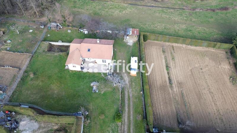 Maison - 163 m² - 8 pièces