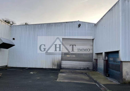 Entrepôt - 1 370 m²