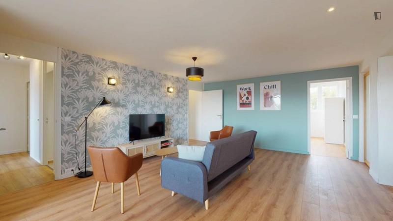 Chambre - 12 m² - 6 pièces