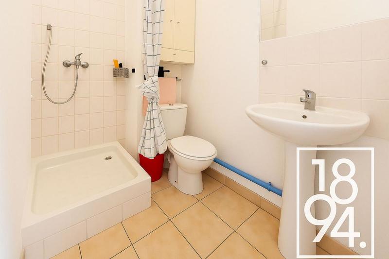 Studio - 15 m² - 1 pièce