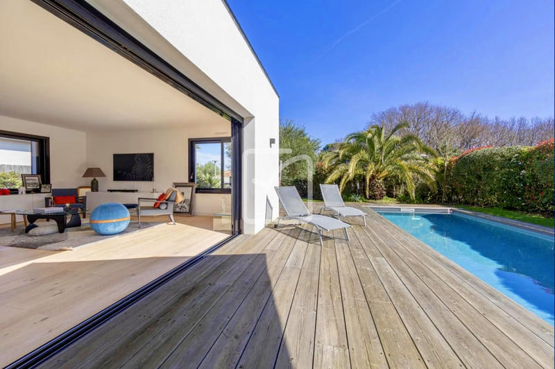 Maison - 160 m² - 6 pièces