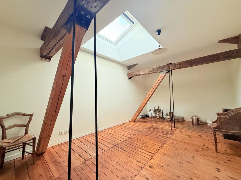 Loft - 420 m² - 10 pièces