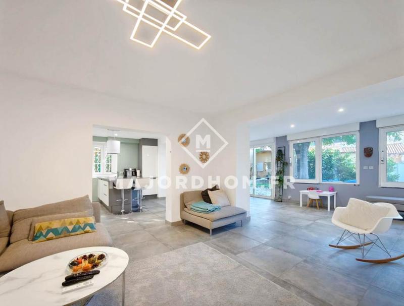 Maison - 110 m² - 4 pièces