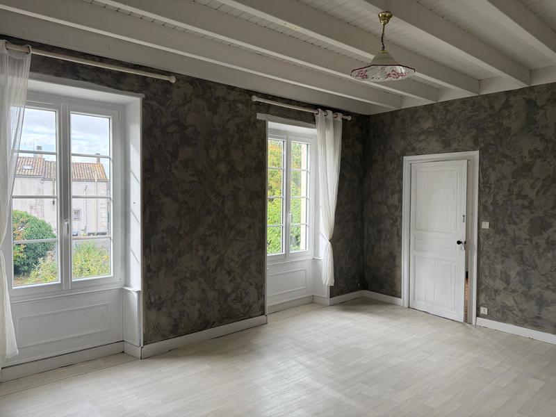 Maison - 433 m² - 10 pièces