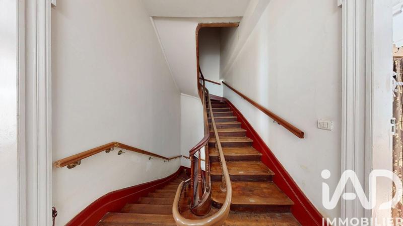 Maison - 328 m² - 10 pièces