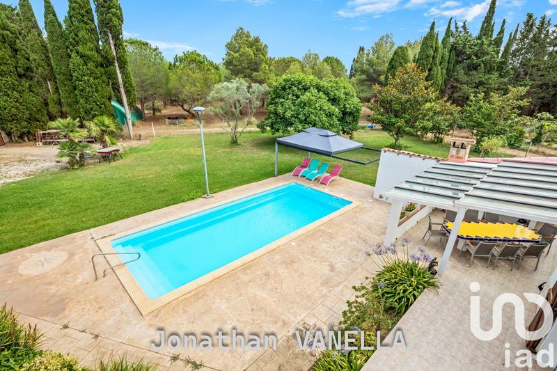 Maison - 238 m² - 8 pièces