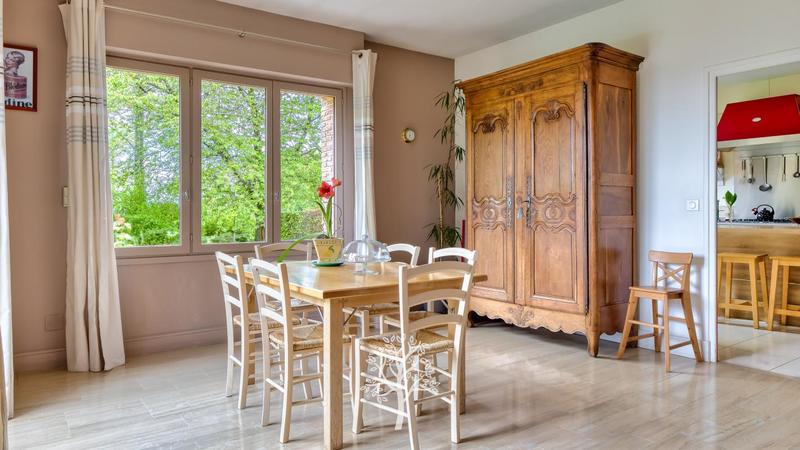 Maison - 325 m² - 7 pièces