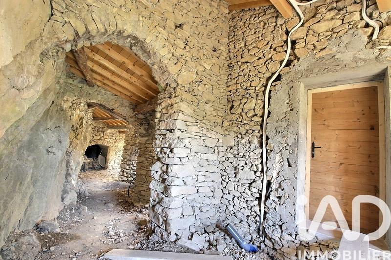 Maison - 220 m² - 8 pièces