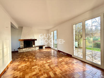 Maison - 213 m² - 8 pièces