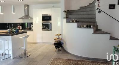 Maison - 183 m² - 5 pièces