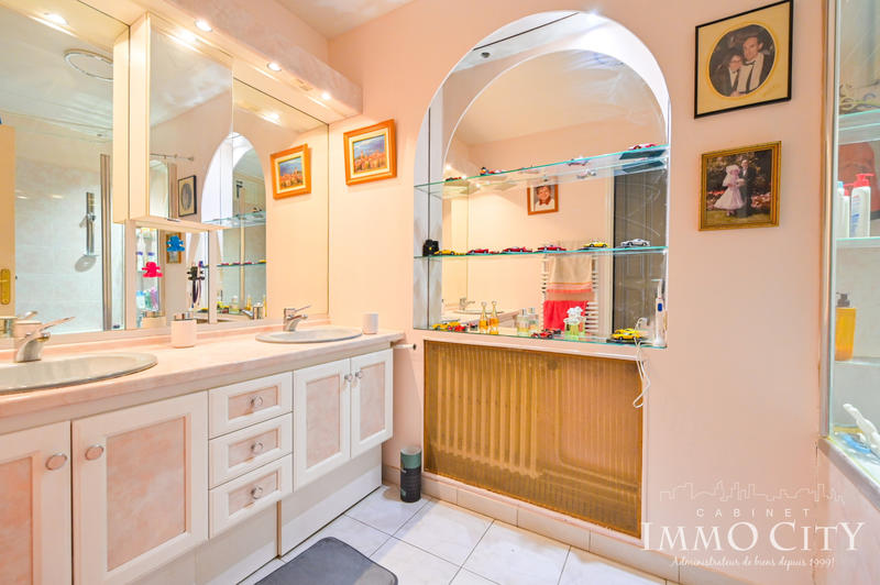 Appartement - 85 m² - 4 pièces