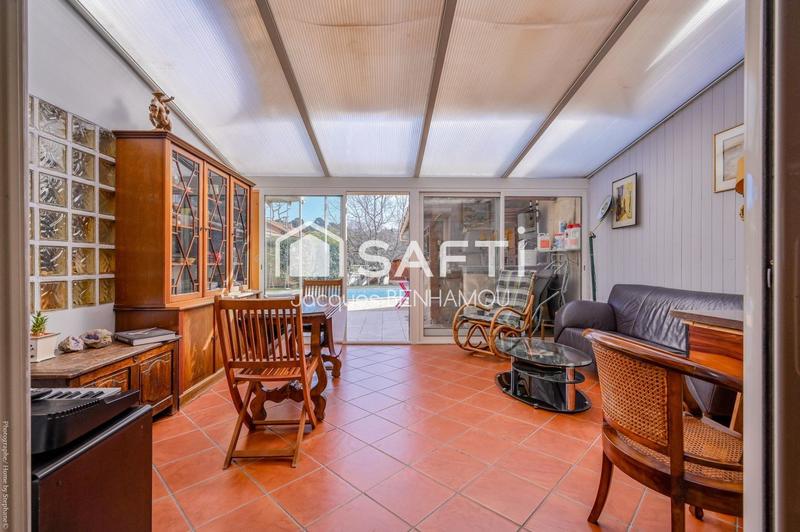 Maison - 391 m² - 7 pièces