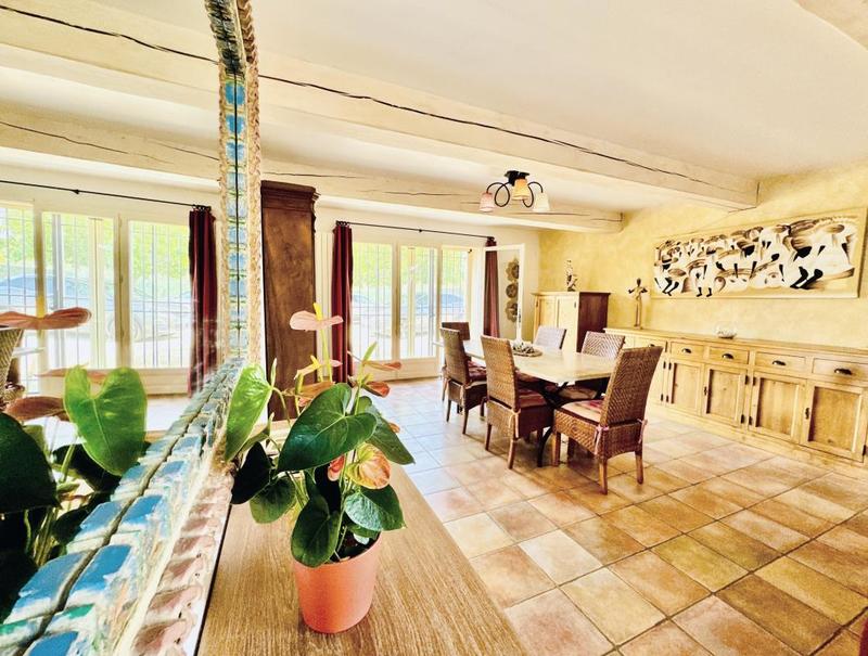 Mas - 225 m² - 5 pièces