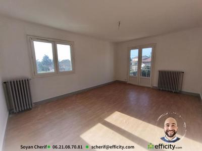 Maison - 159 m² - 9 pièces