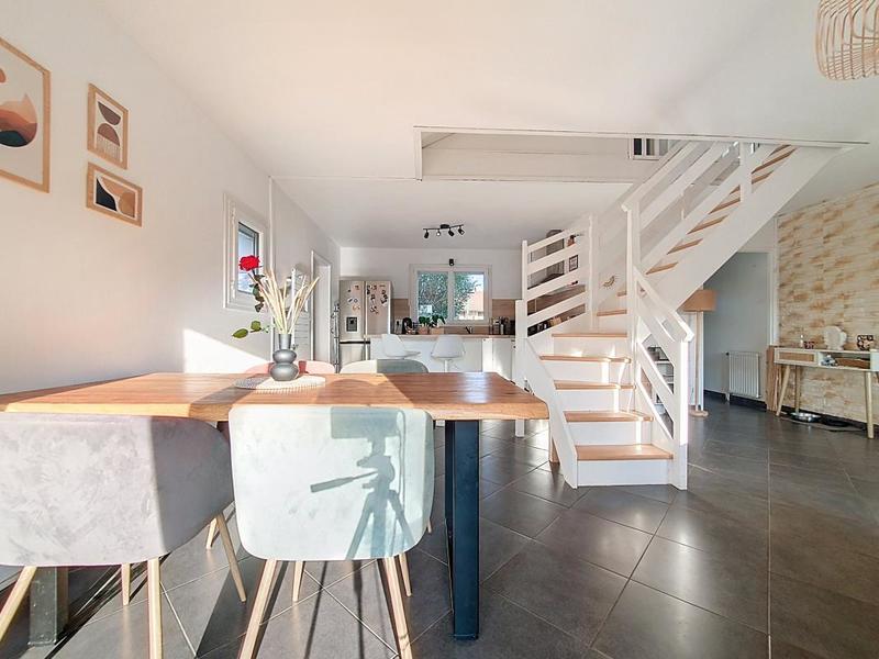 Maison - 104 m² - 5 pièces