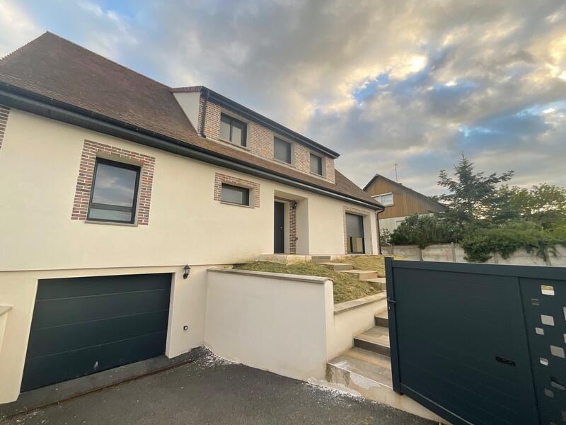 Maison - 182 m² - 7 pièces