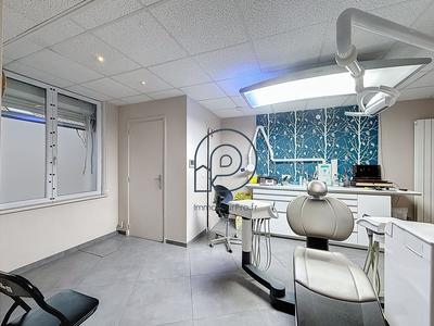 Local d'activités - 167 m²