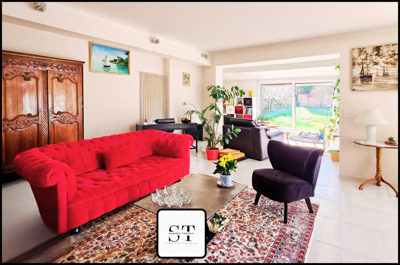 Maison - 207 m² - 6 pièces