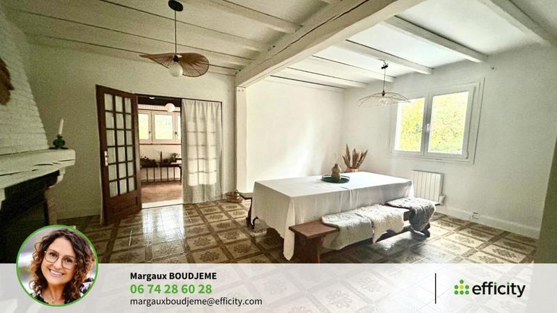 Maison - 220 m² - 7 pièces