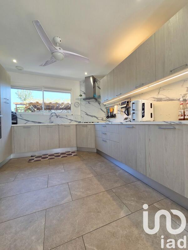 Maison - 195 m² - 7 pièces