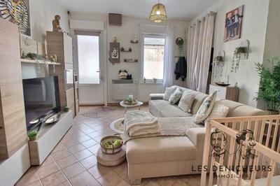 Maison - 84 m² - 8 pièces