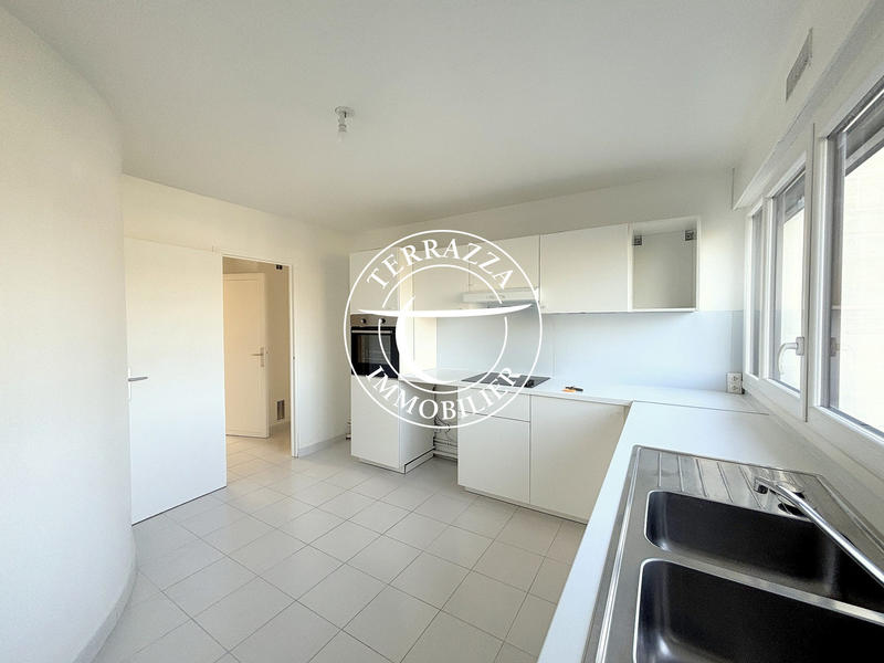 Appartement - 97 m² - 5 pièces