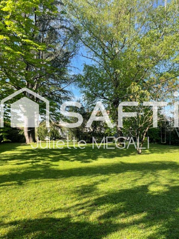 Maison de maîtres - 321 m² - 9 pièces