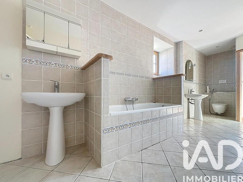 Maison - 347 m² - 12 pièces