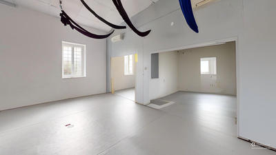 Maison - 400 m² - 6 pièces