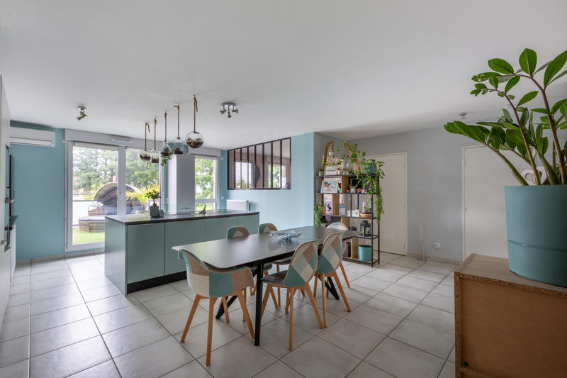 Appartement - 95 m² - 5 pièces