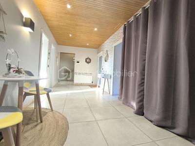 Maison traditionnelle - 290 m² - 9 pièces