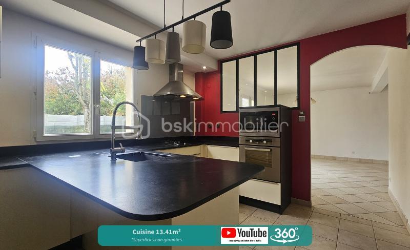 Maison traditionnelle - 170 m² - 8 pièces