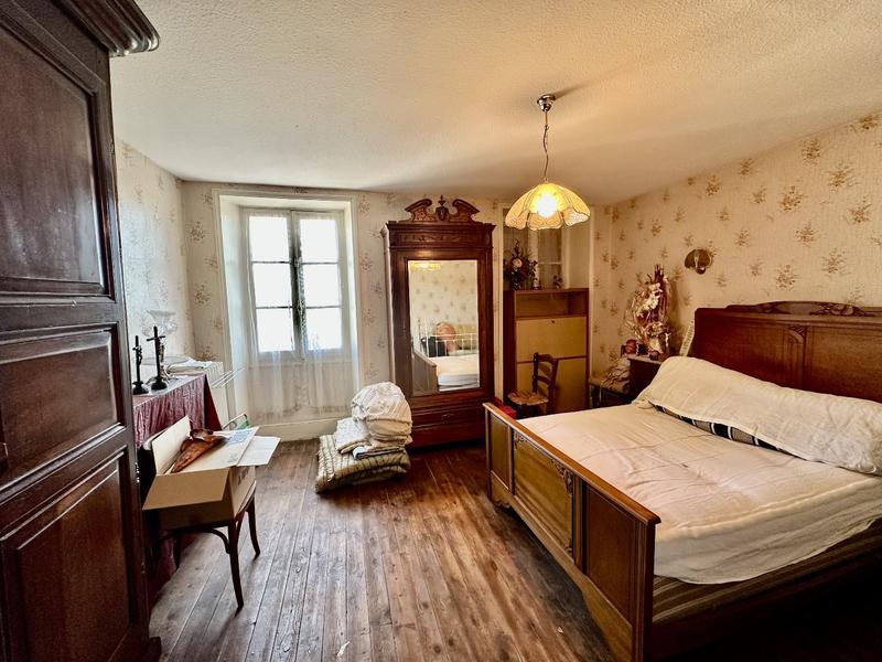 Maison - 154 m² - 9 pièces