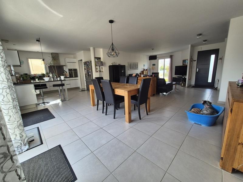 Maison - 110 m² - 4 pièces