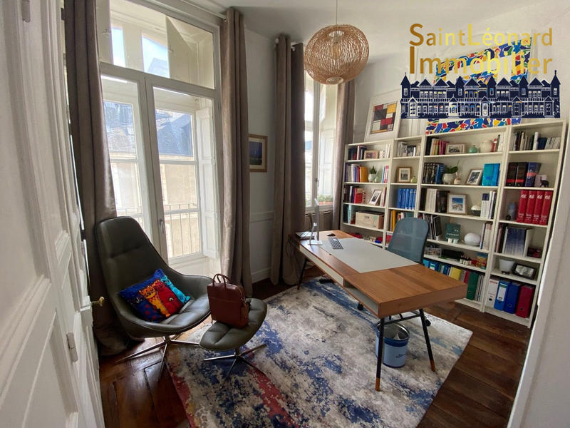 Appartement - 170 m² - 7 pièces