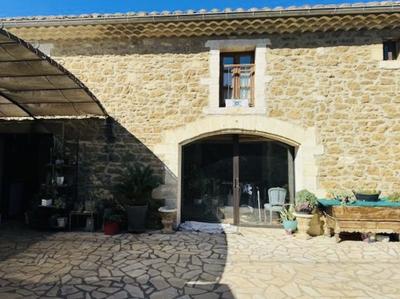 Maison ancienne - 146 m² - 3 pièces