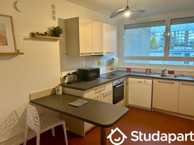 Chambre - 9 m² - 1 pièce