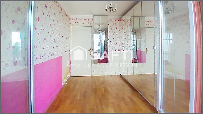 Appartement - 90 m² - 5 pièces