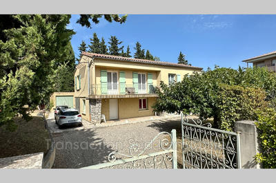 Maison - 176 m² - 8 pièces