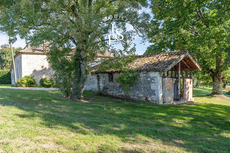 Maison - 200 m² - 5 pièces