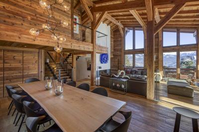 Châlet - 439 m² - 9 pièces