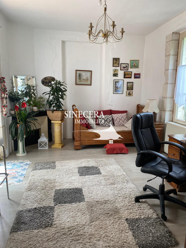 Propriété - 220 m² - 8 pièces