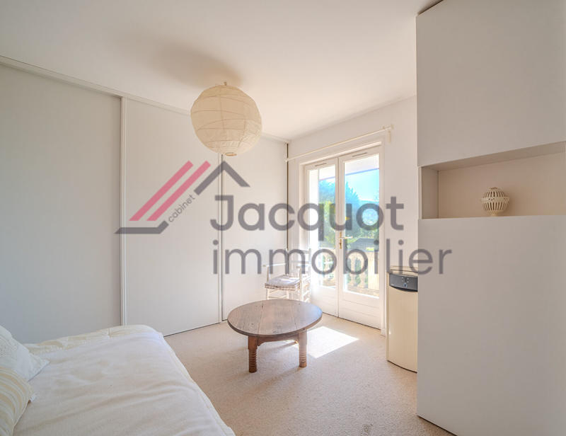 Maison - 192 m² - 6 pièces