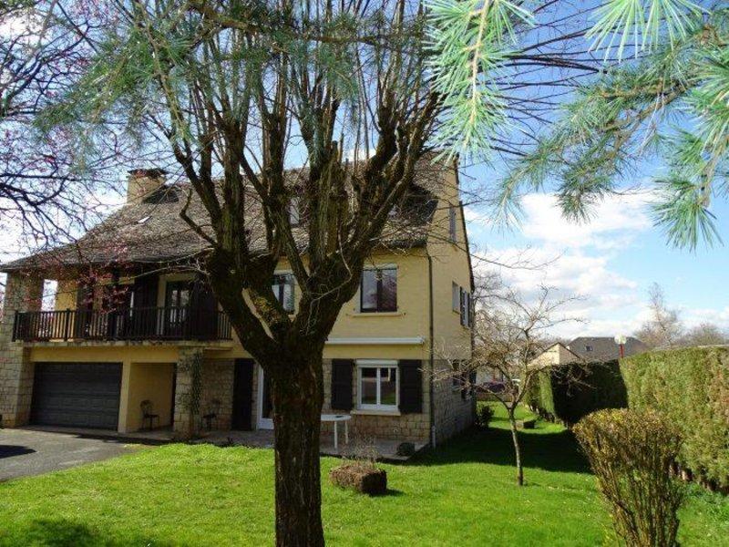 Maison - 200 m² - 10 pièces