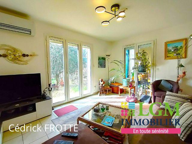 Maison - 90 m² - 4 pièces