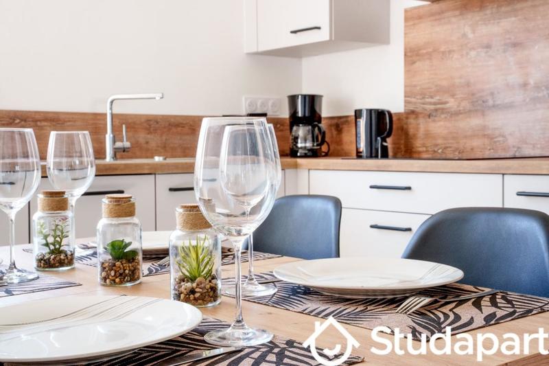 Chambre - 14 m² - 1 pièce