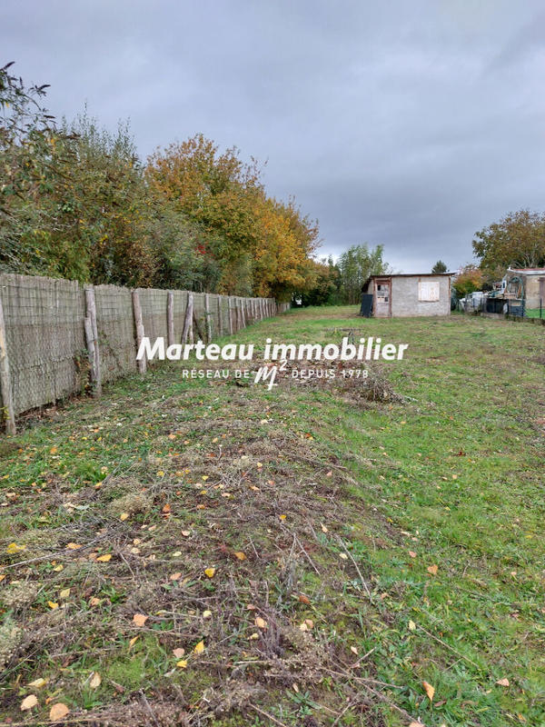 Terrain de loisirs - 1 075 m²