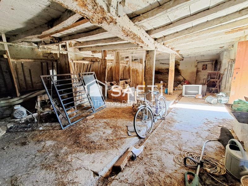 Maison - 214 m² - 8 pièces