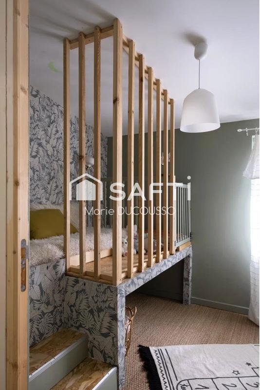 Maison - 140 m² - 5 pièces